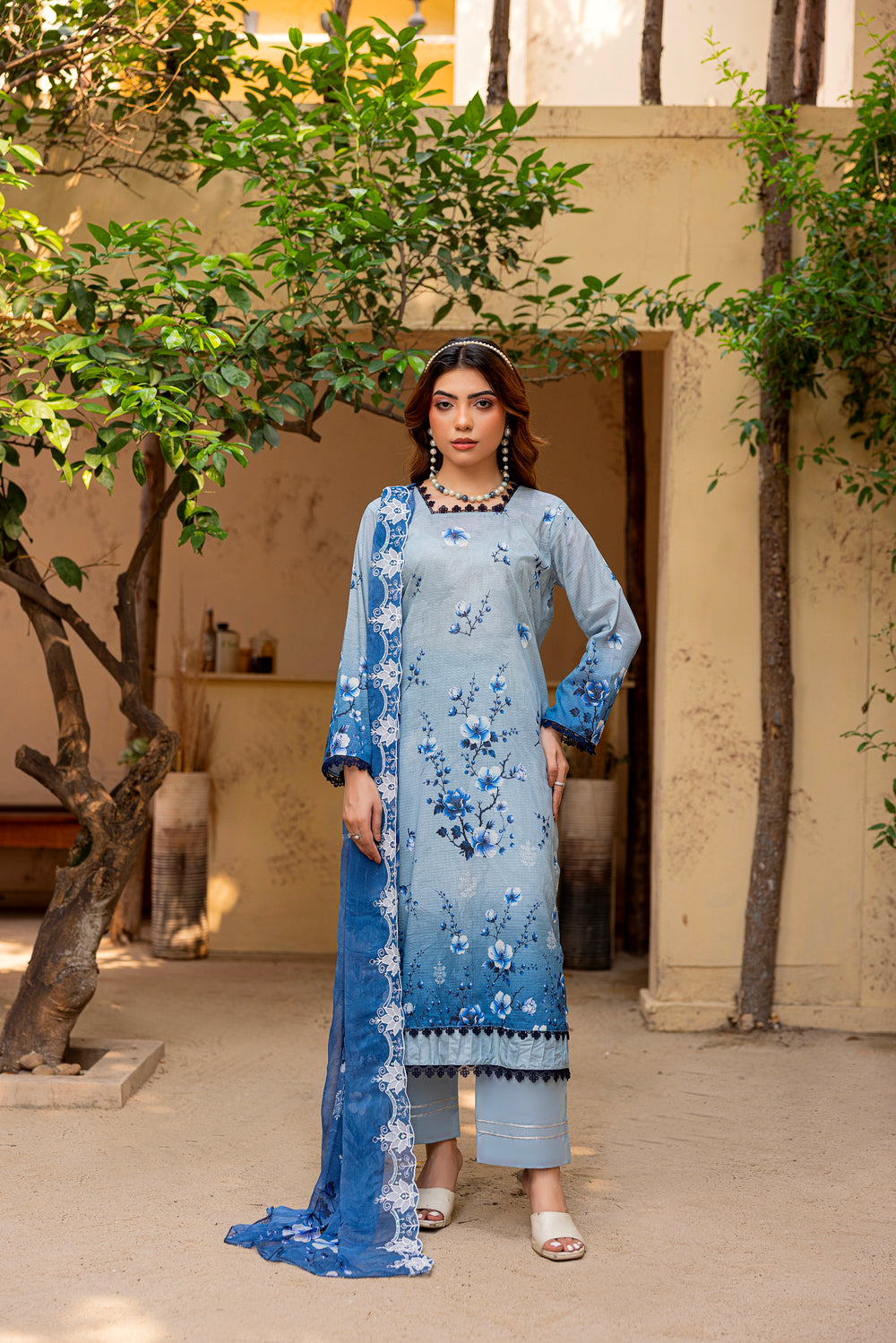 3 PIECE - EMBROIDERED UNSTITCHED LAWN SUIT