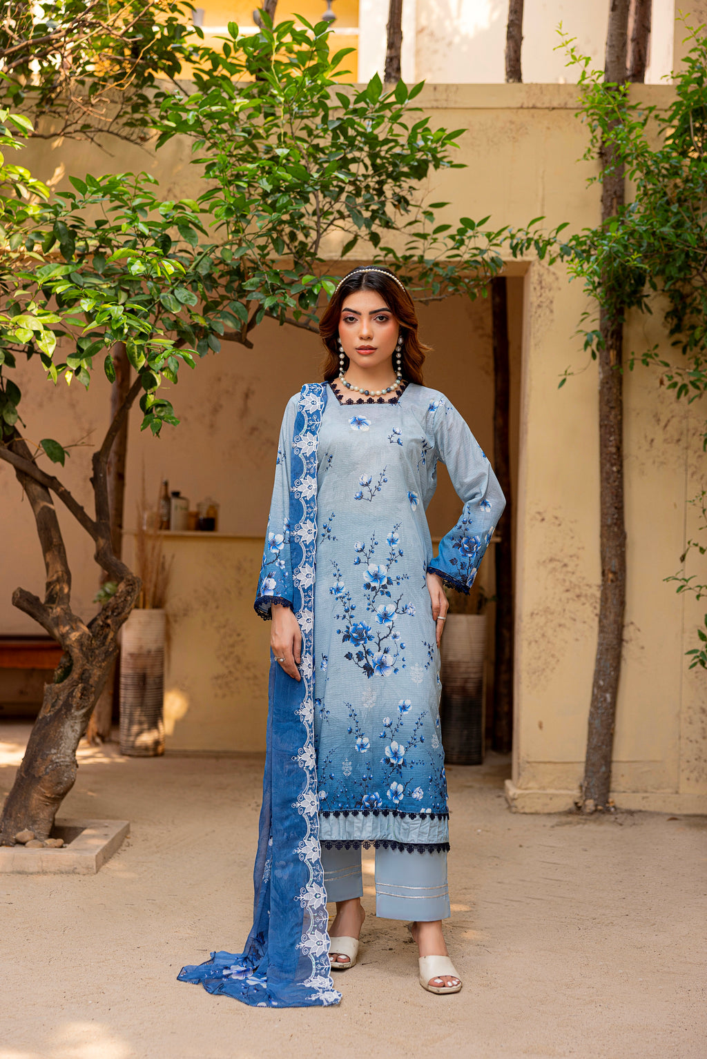 3 PIECE - EMBROIDERED UNSTITCHED LAWN SUIT