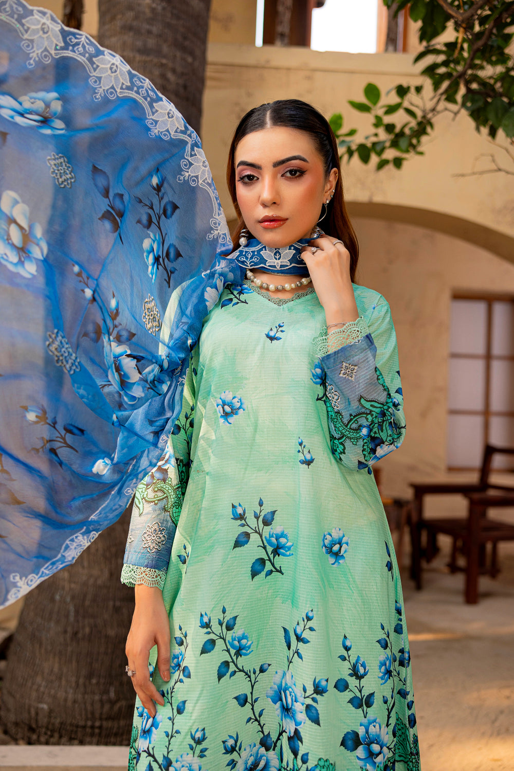 3 PIECE - EMBROIDERED UNSTITCHED LAWN SUIT