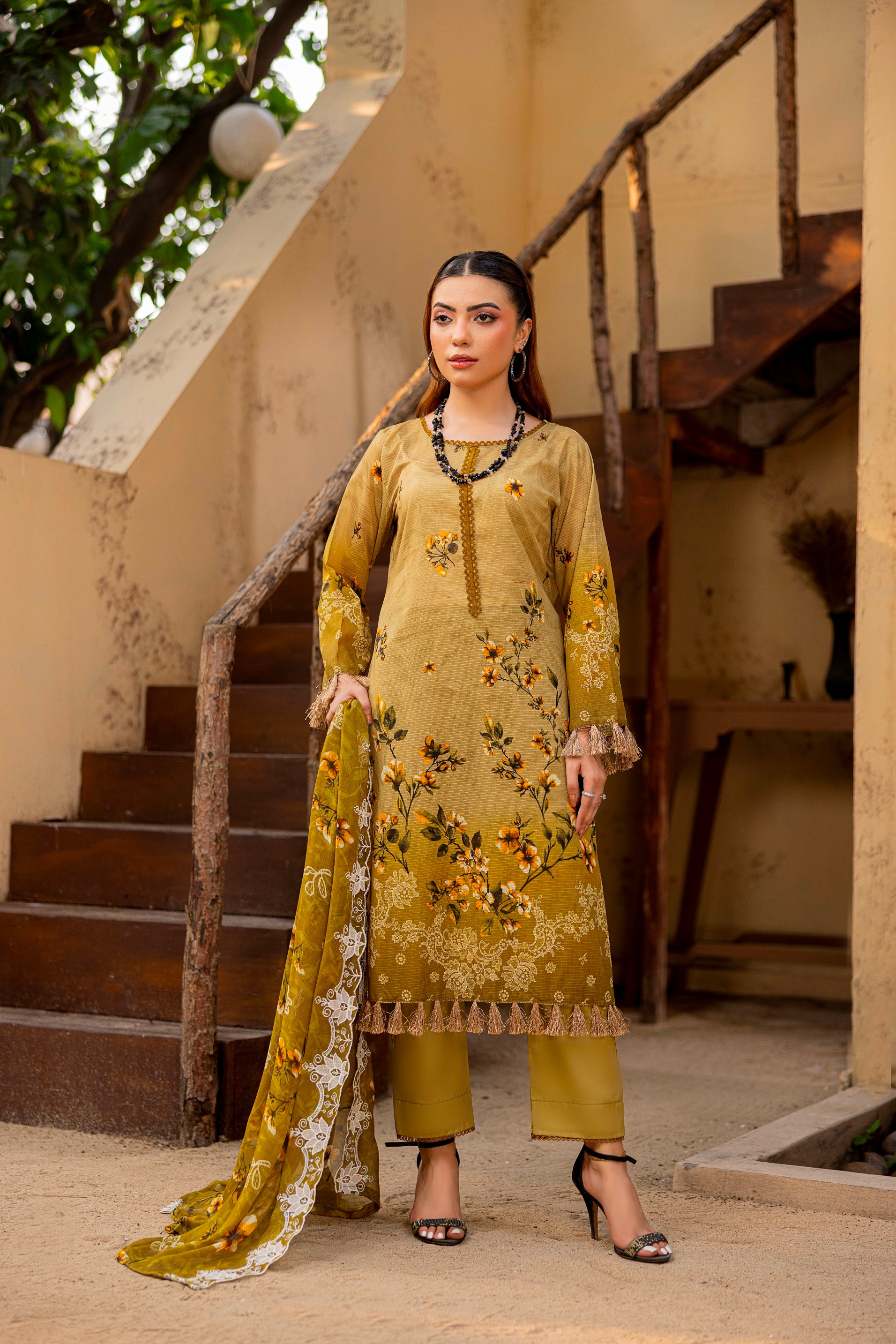 3 PIECE - EMBROIDERED UNSTITCHED LAWN SUIT