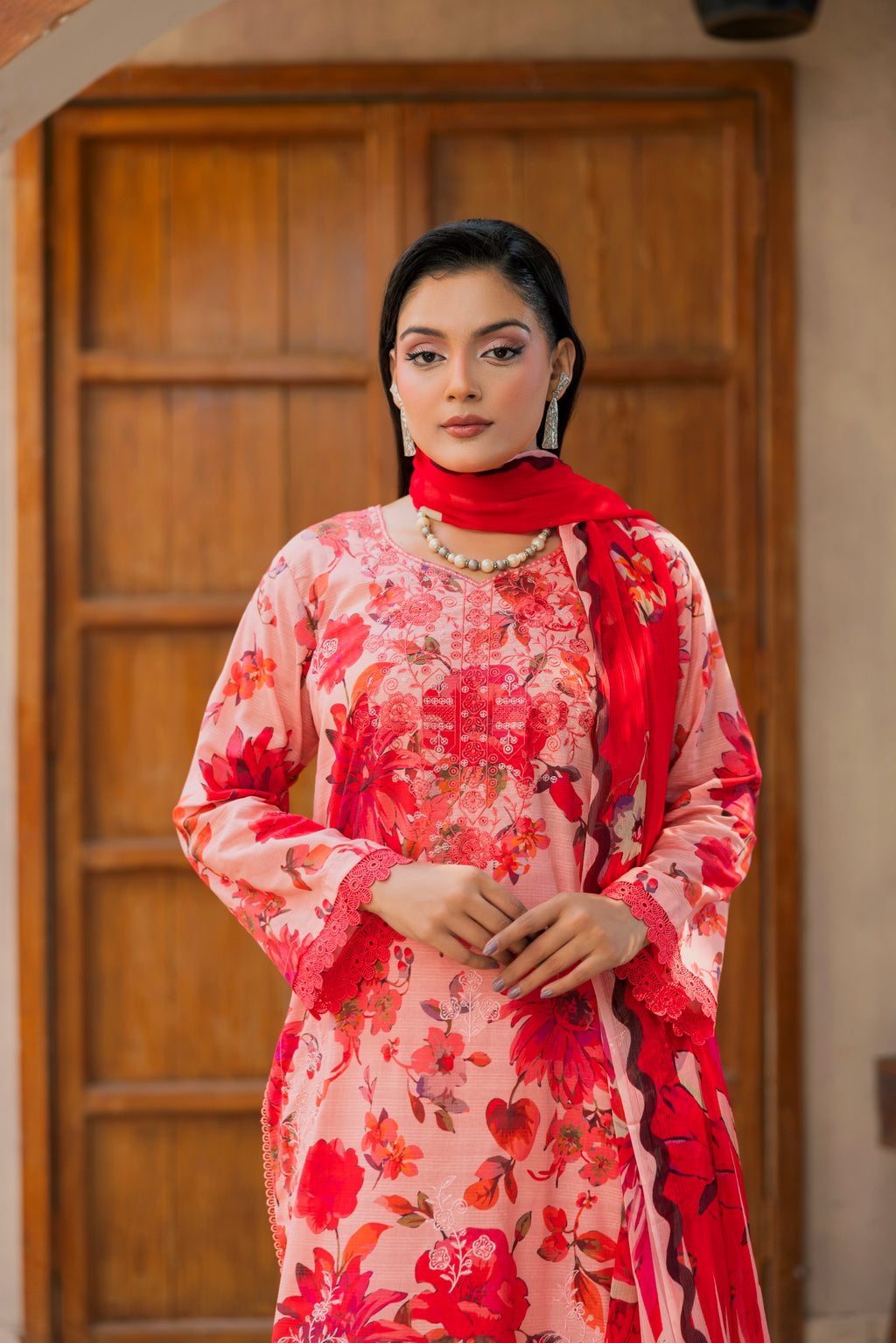 3 PIECE - UNSTITCHED EMBROIDERED LAWN SUIT