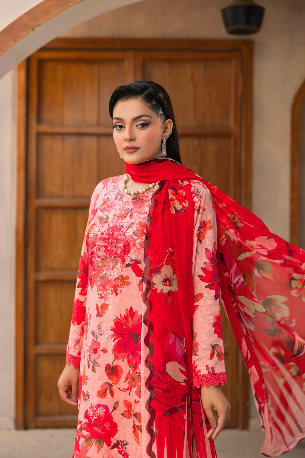 3 PIECE - UNSTITCHED EMBROIDERED LAWN SUIT