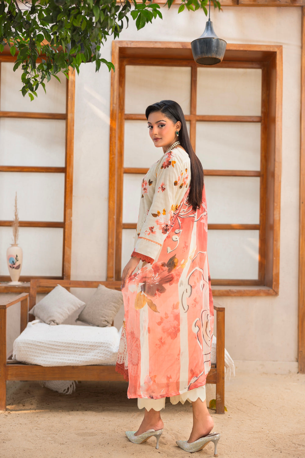 3 PIECE - UNSTITCHED EMBROIDERED LAWN SUIT