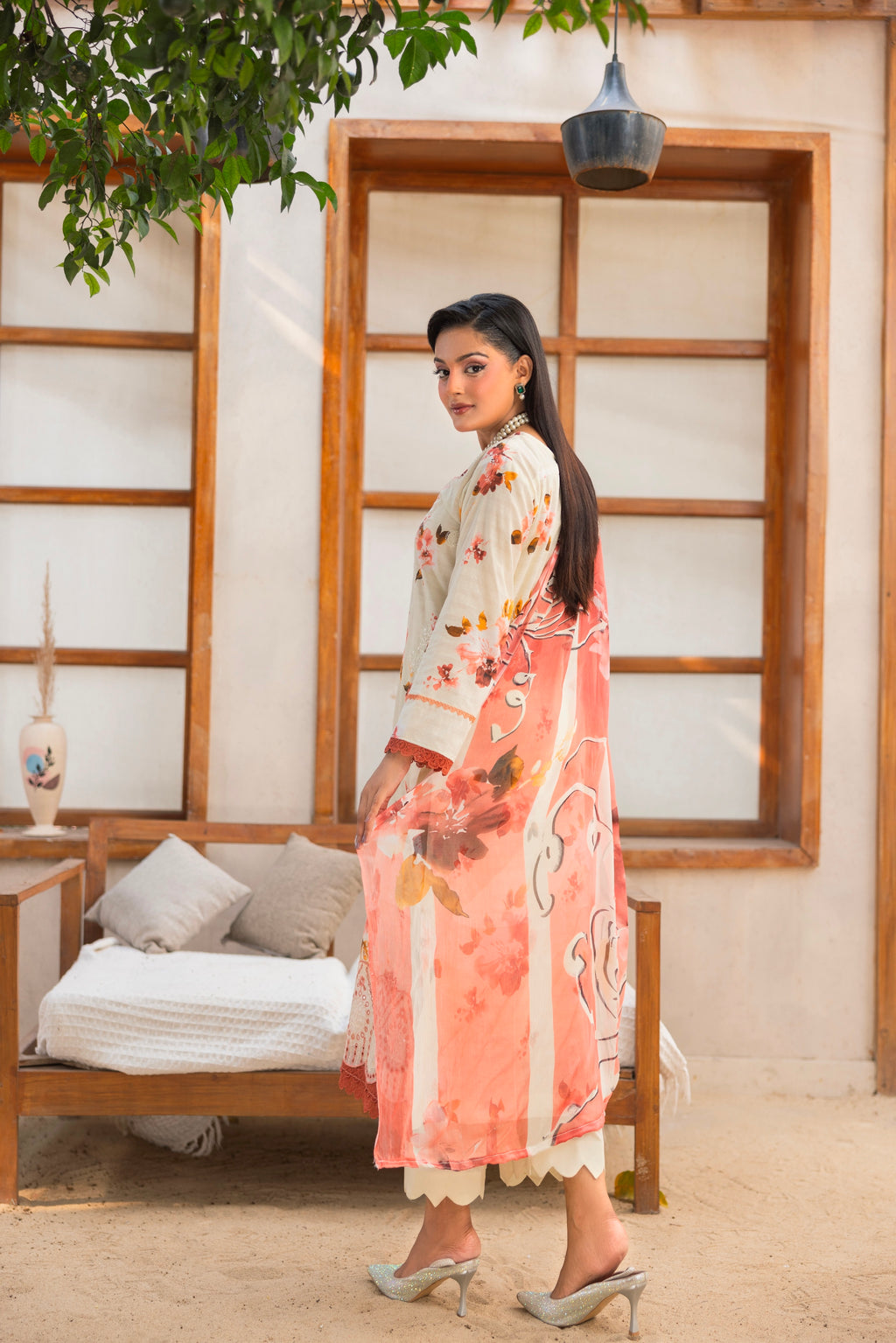 3 PIECE - UNSTITCHED EMBROIDERED LAWN SUIT