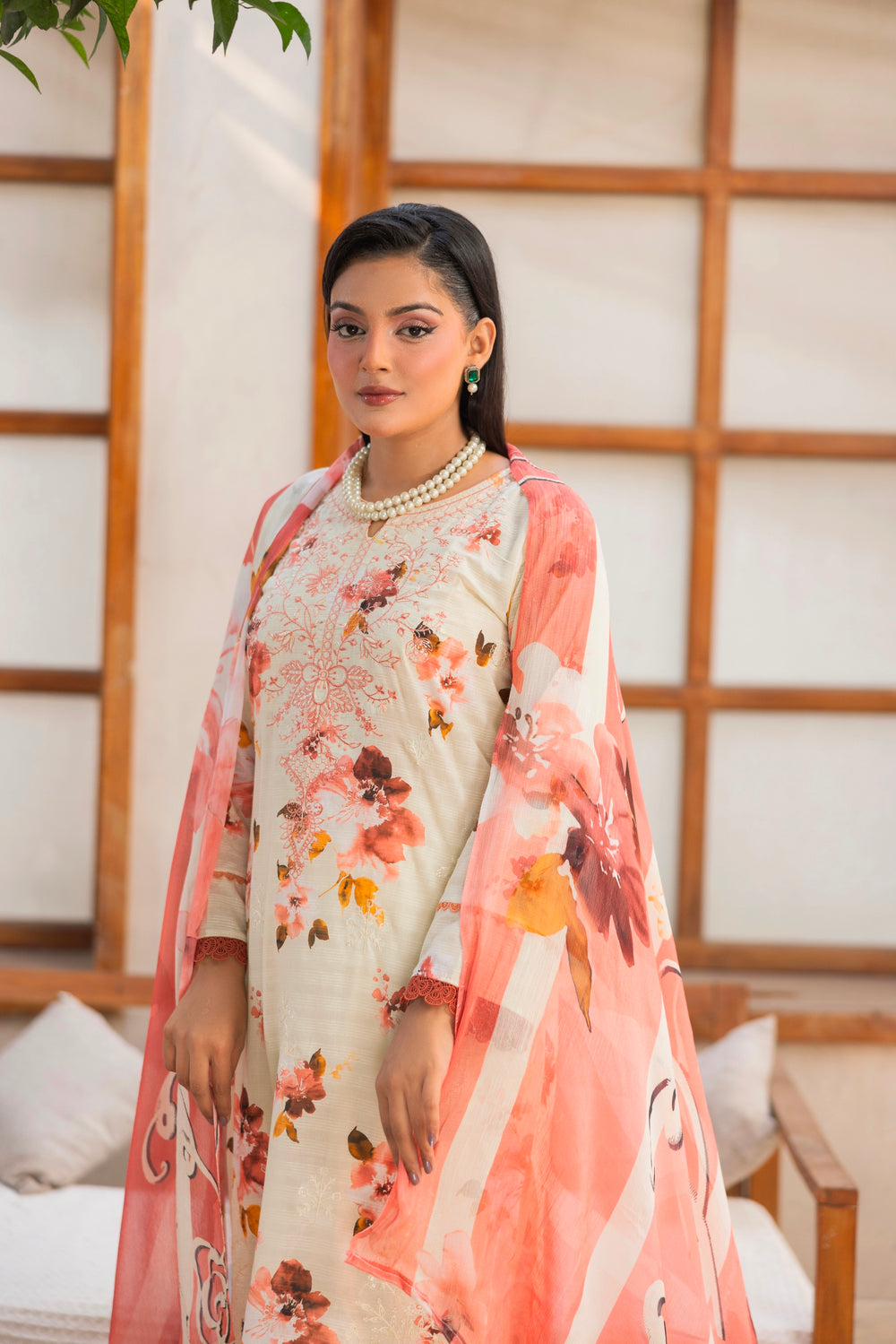 3 PIECE - UNSTITCHED EMBROIDERED LAWN SUIT