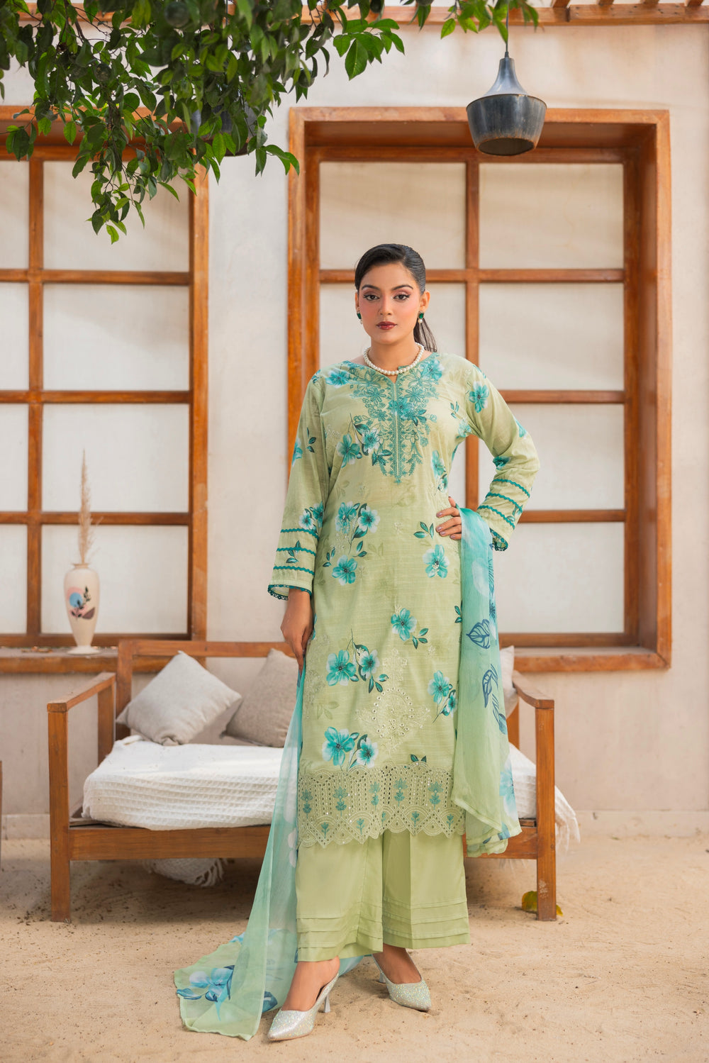 3 PIECE - UNSTITCHED EMBROIDERED LAWN SUIT