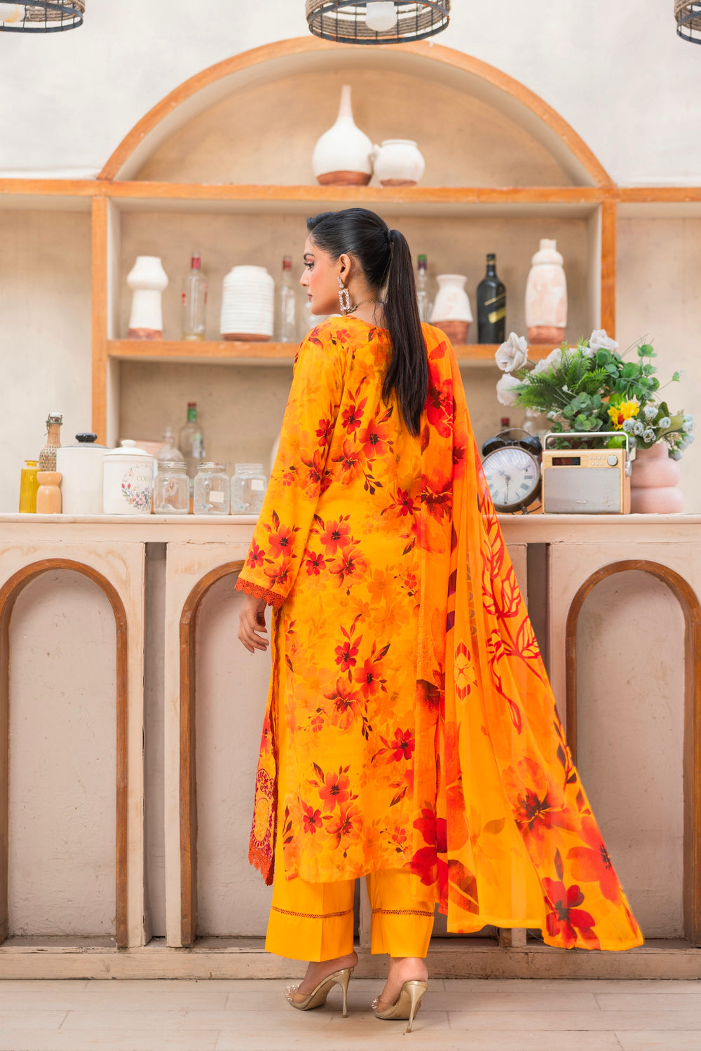 3 PIECE - UNSTITCHED EMBROIDERED LAWN SUIT