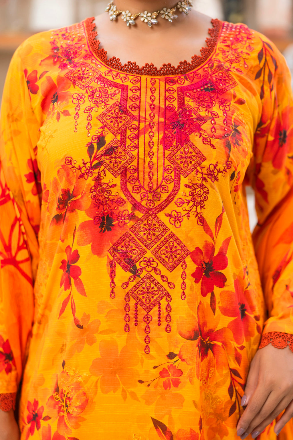 3 PIECE - UNSTITCHED EMBROIDERED LAWN SUIT