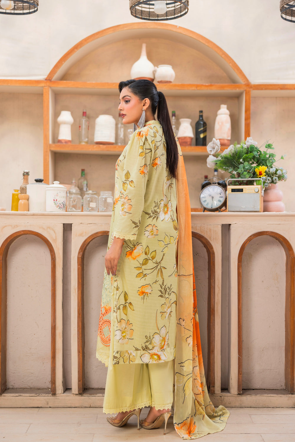 3 PIECE - UNSTITCHED EMBROIDERED LAWN SUIT