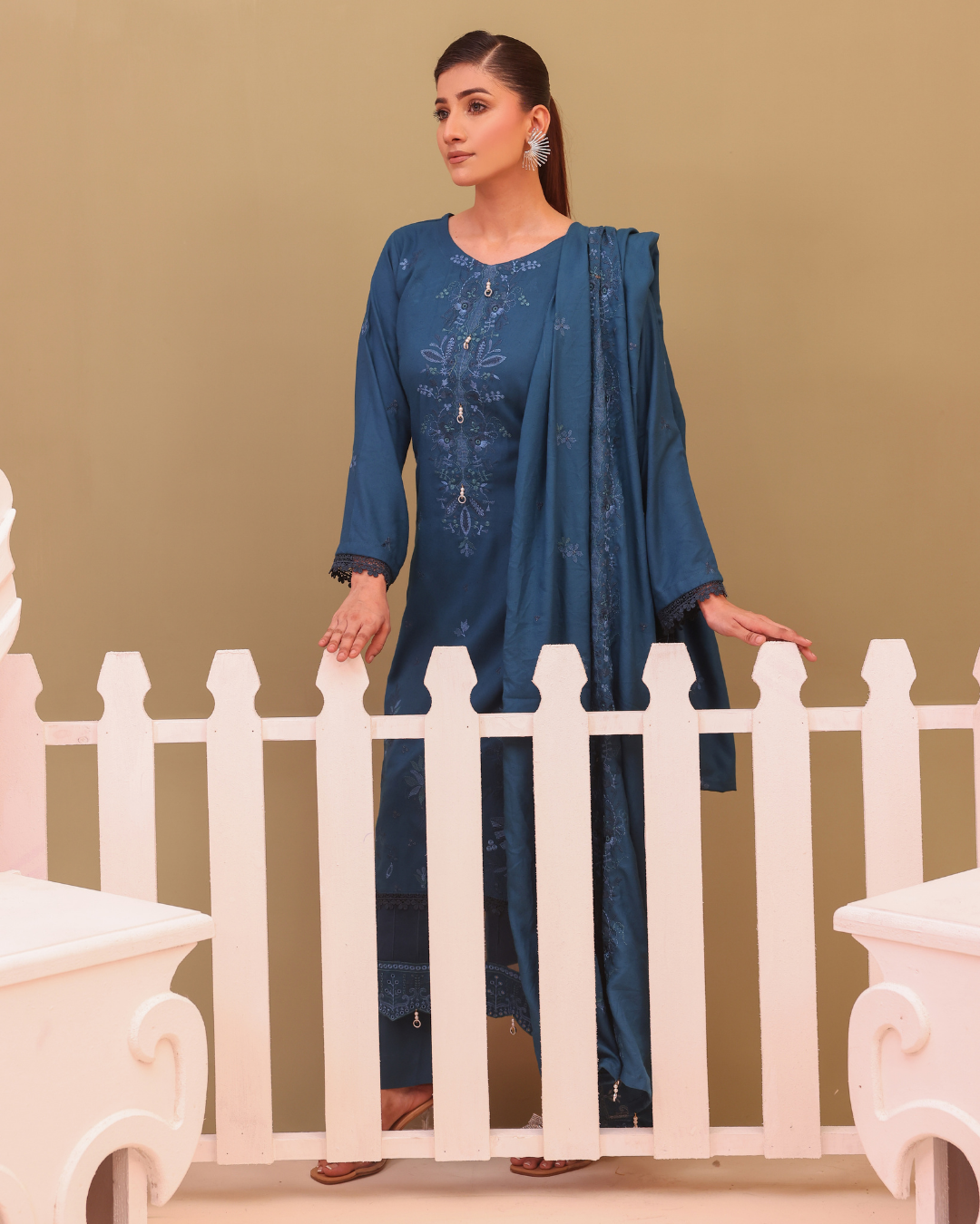 SHEEN LUXE 3PC EMBROIDERED WITH READY TO WEAR DUPATTA