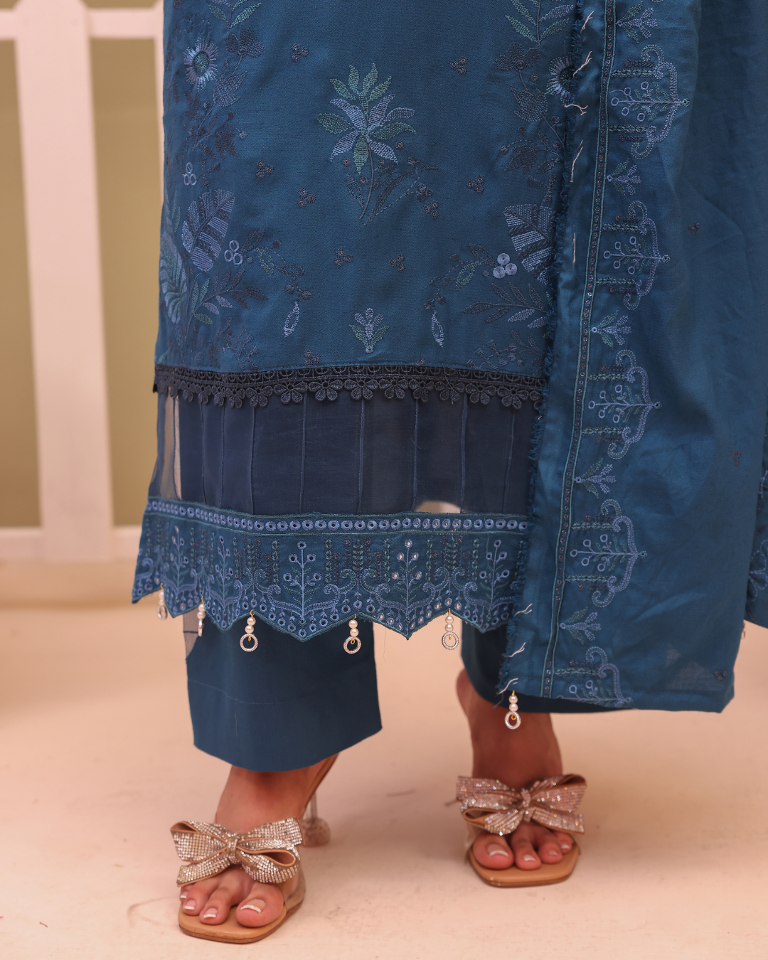 SHEEN LUXE 3PC EMBROIDERED WITH READY TO WEAR DUPATTA