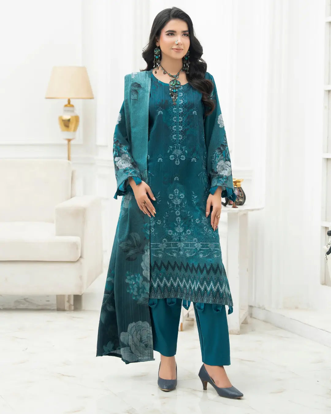 VELVET CHAMKI DHANAK EMBROIDED 3-PIECE