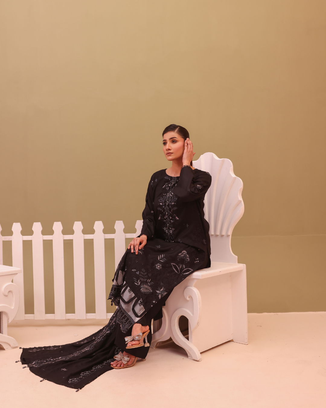 SHEEN LUXE 3PC EMBROIDERED WITH READY TO WEAR DUPATTA