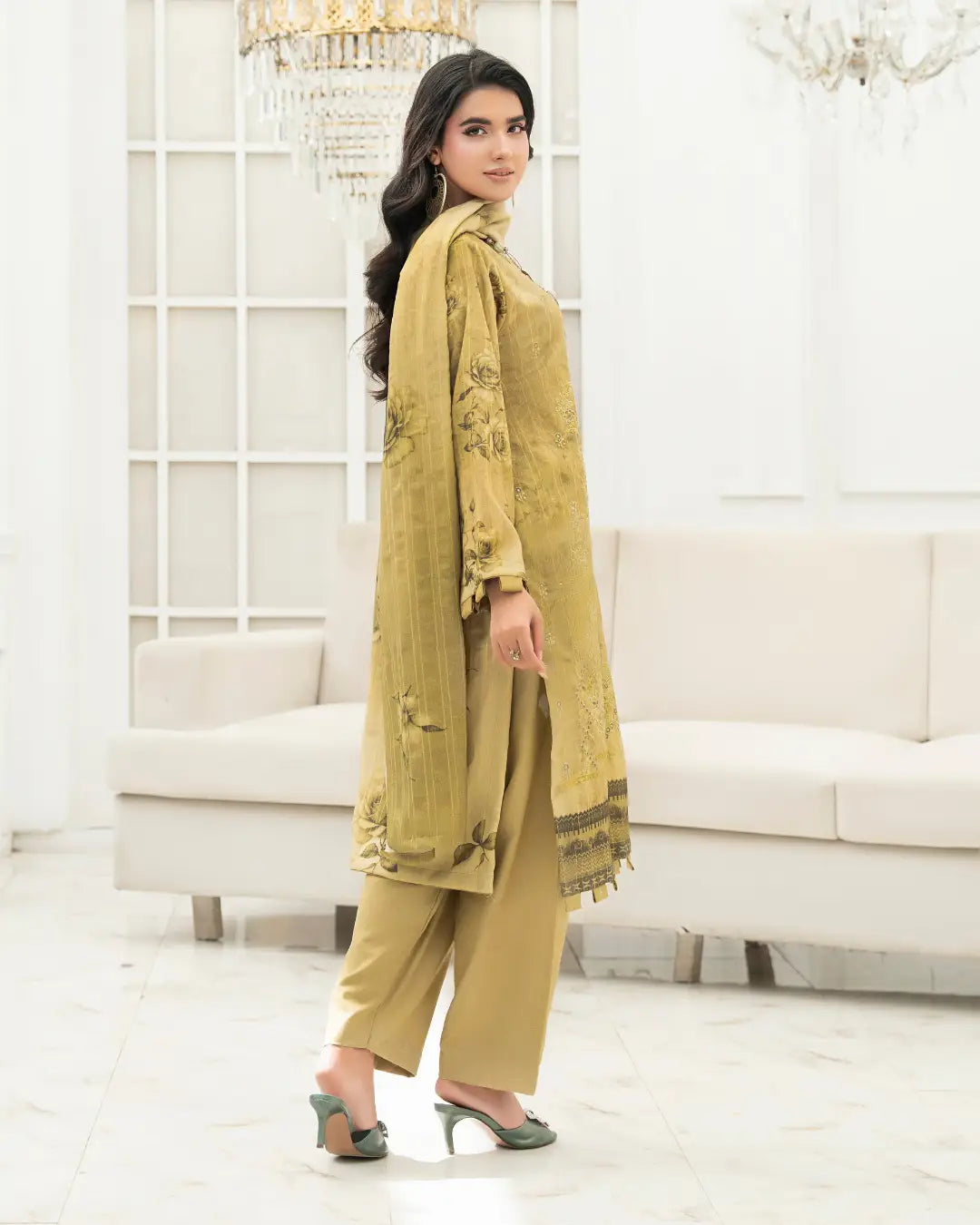 VELVET CHAMKI DHANAK EMBROIDED 3-PIECE