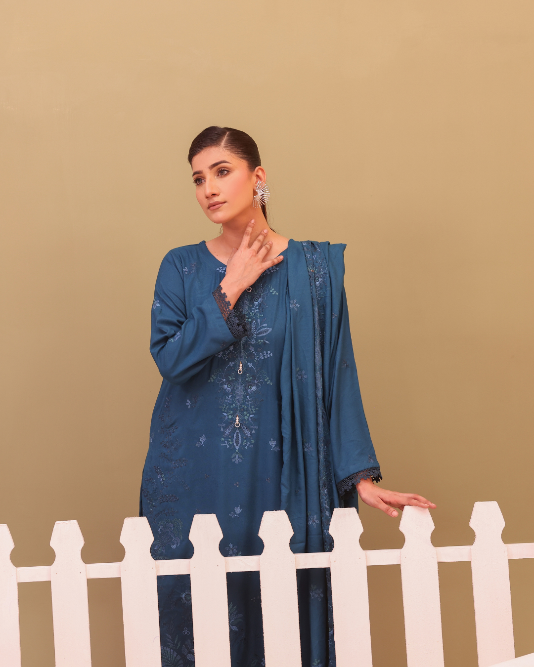 SHEEN LUXE 3PC EMBROIDERED WITH READY TO WEAR DUPATTA