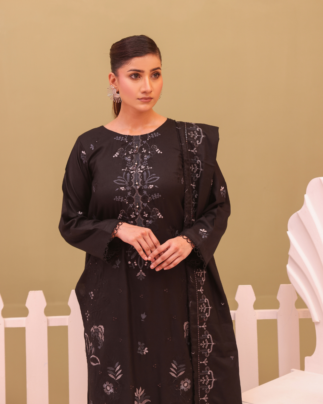 SHEEN LUXE 3PC EMBROIDERED WITH READY TO WEAR DUPATTA