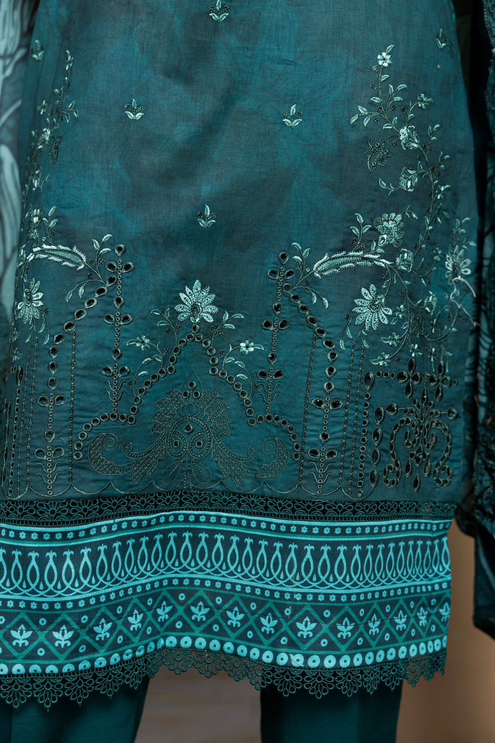 BIN NAEEM Royal Embroidery Vol-04 | 3 Piece Unstitched Cambric Suit