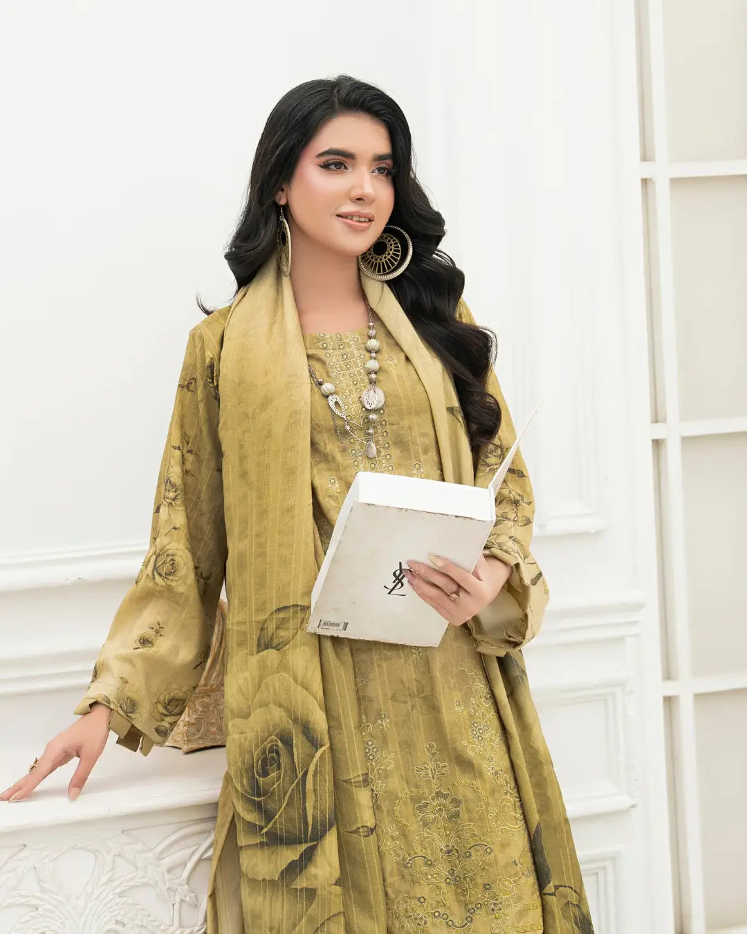 VELVET CHAMKI DHANAK EMBROIDED 3-PIECE
