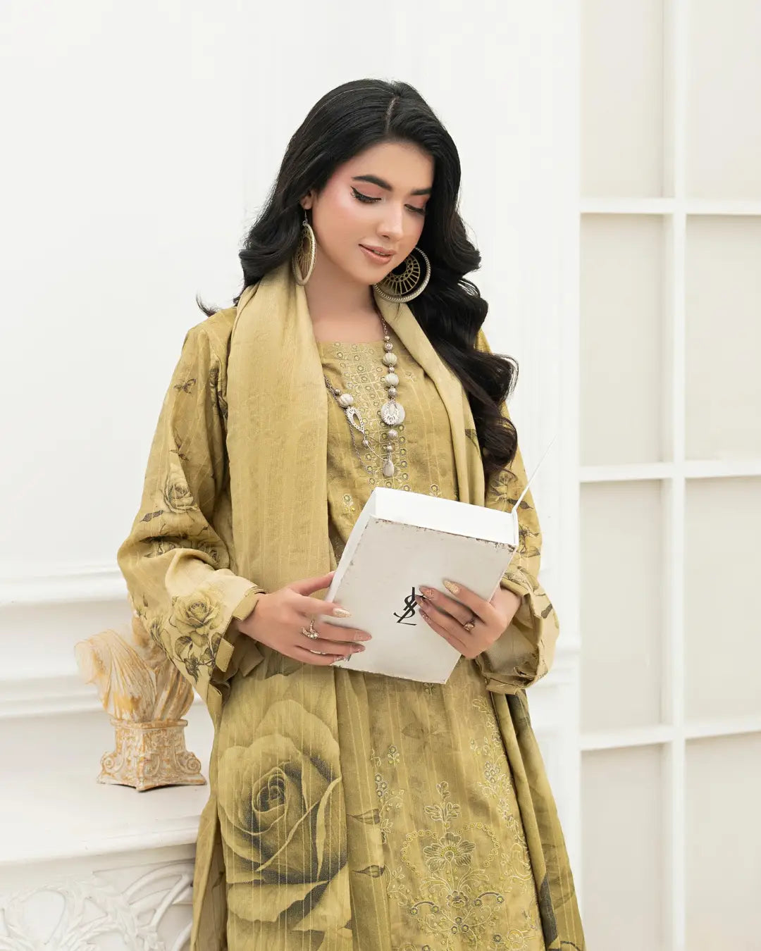 VELVET CHAMKI DHANAK EMBROIDED 3-PIECE