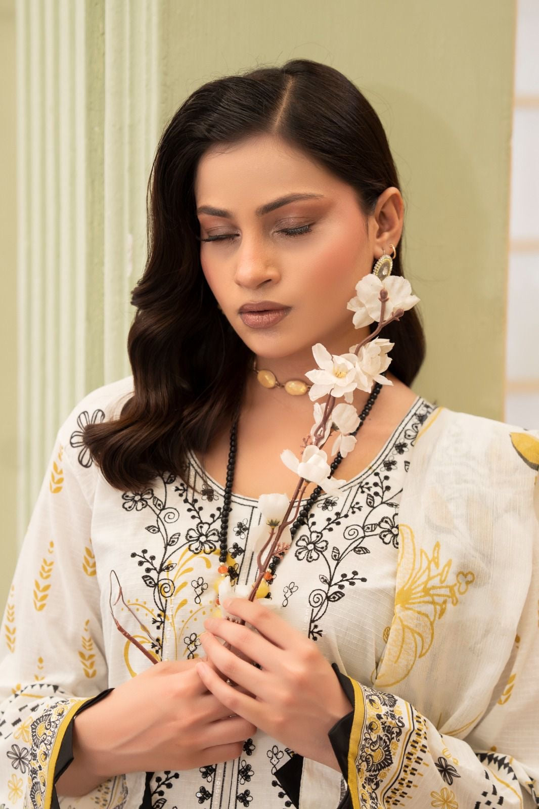 3 PIECE - EMBROIDERED LAWN SUIT