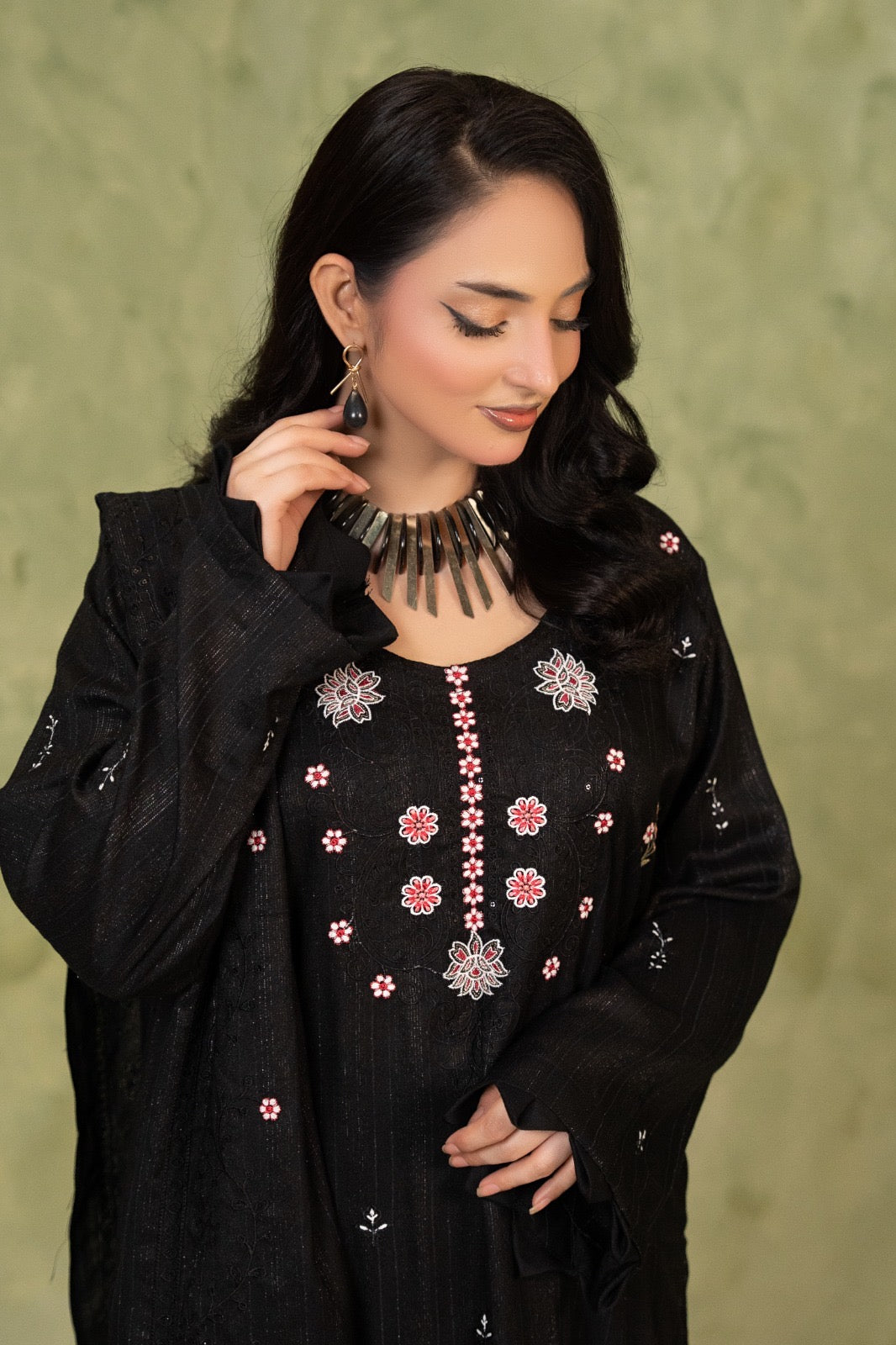 SHEEN LUXE 3PC EMBROIDERED WITH READY TO WEAR DUPATTA