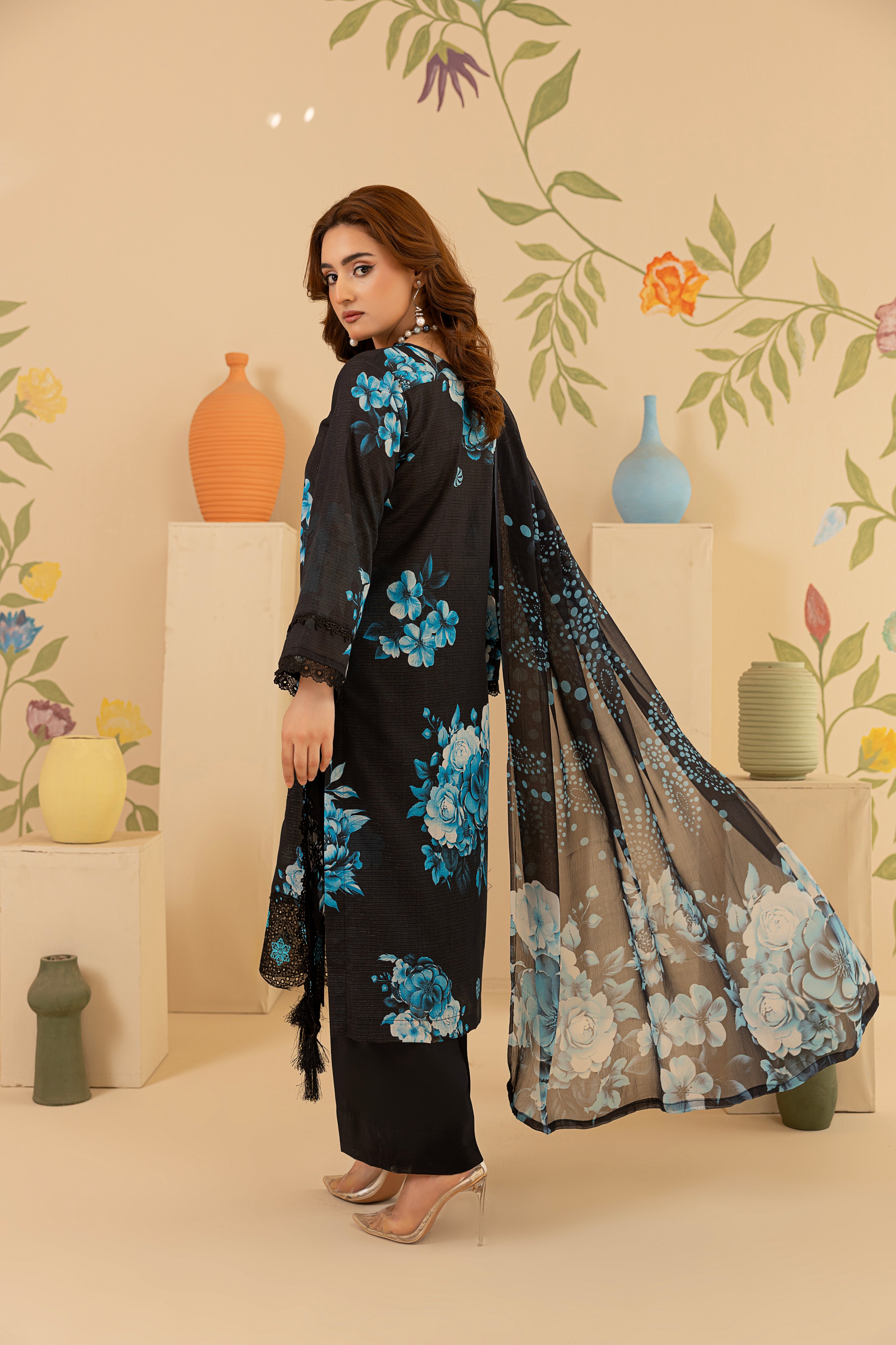 3 PIECE - UNSTITCHED EMBROIDERED LAWN SUIT