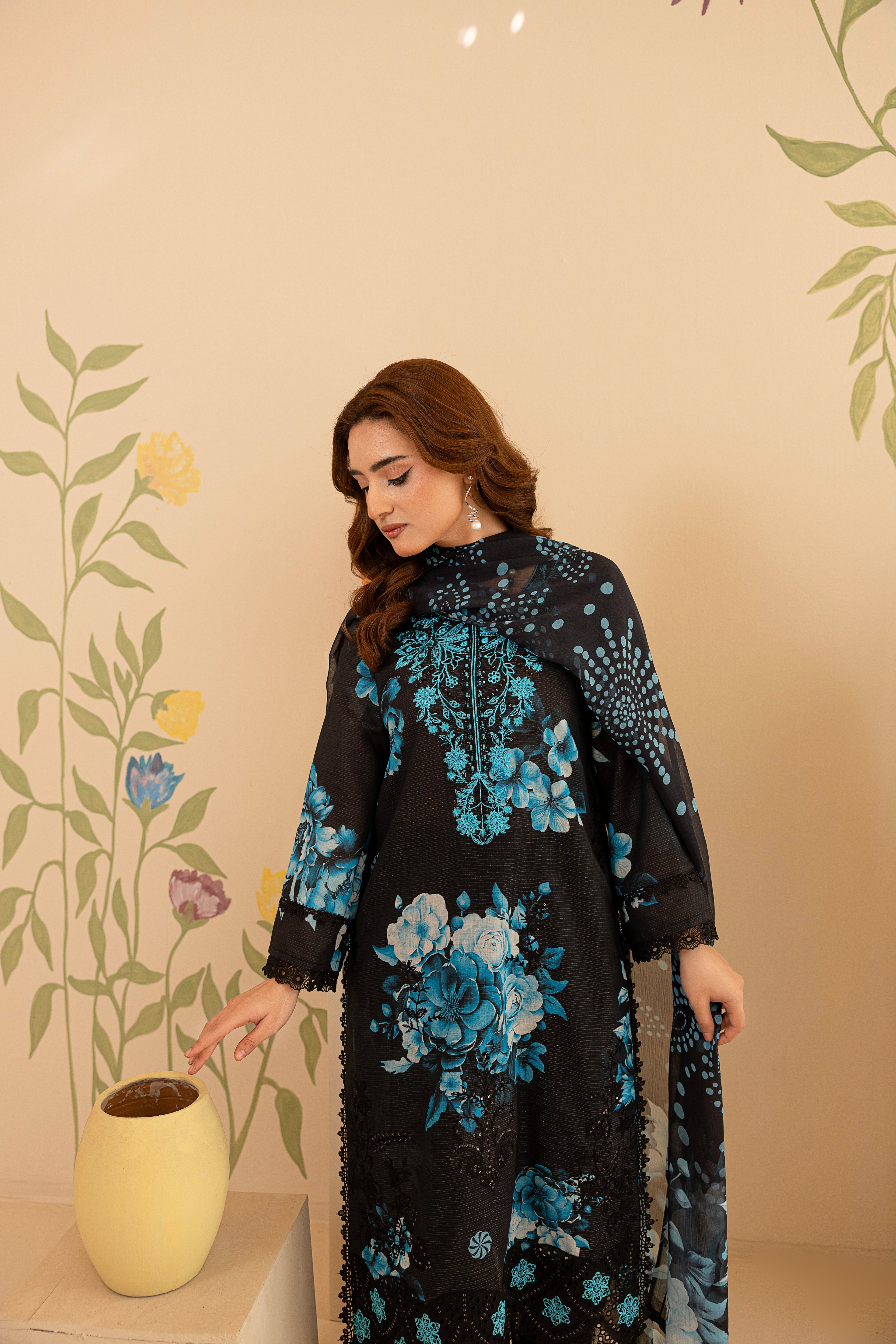 3 PIECE - UNSTITCHED EMBROIDERED LAWN SUIT