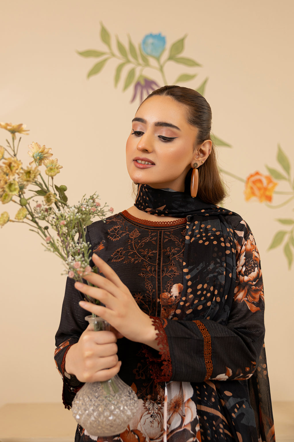 3 PIECE - UNSTITCHED EMBROIDERED LAWN SUIT