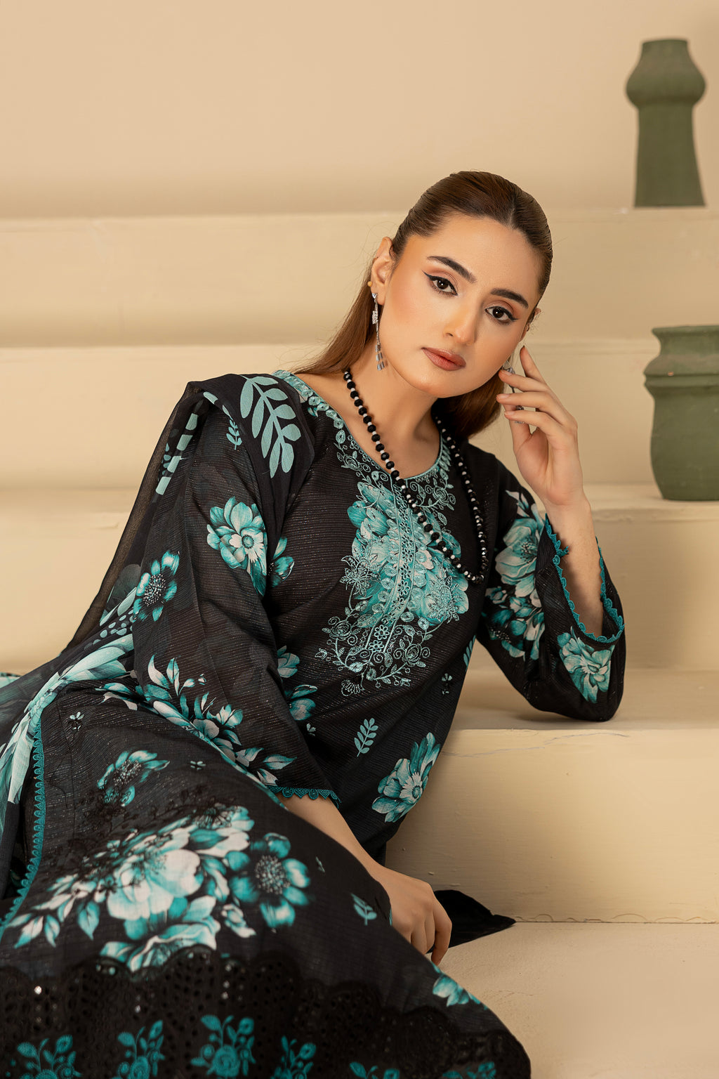 3 PIECE - UNSTITCHED EMBROIDERED LAWN SUIT
