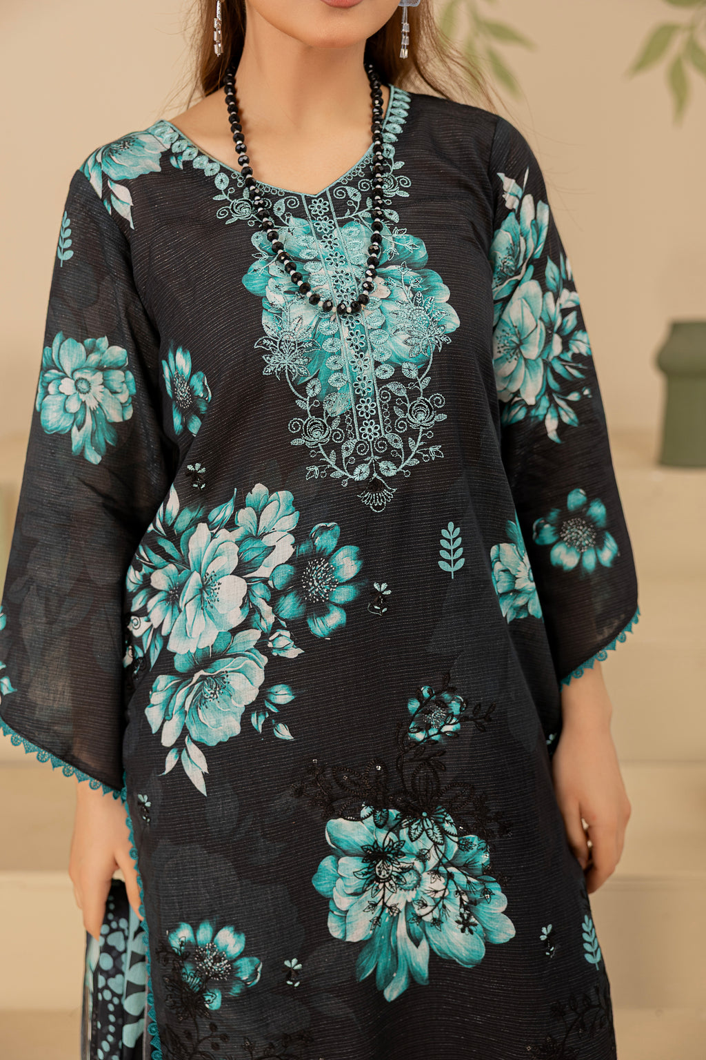 3 PIECE - UNSTITCHED EMBROIDERED LAWN SUIT