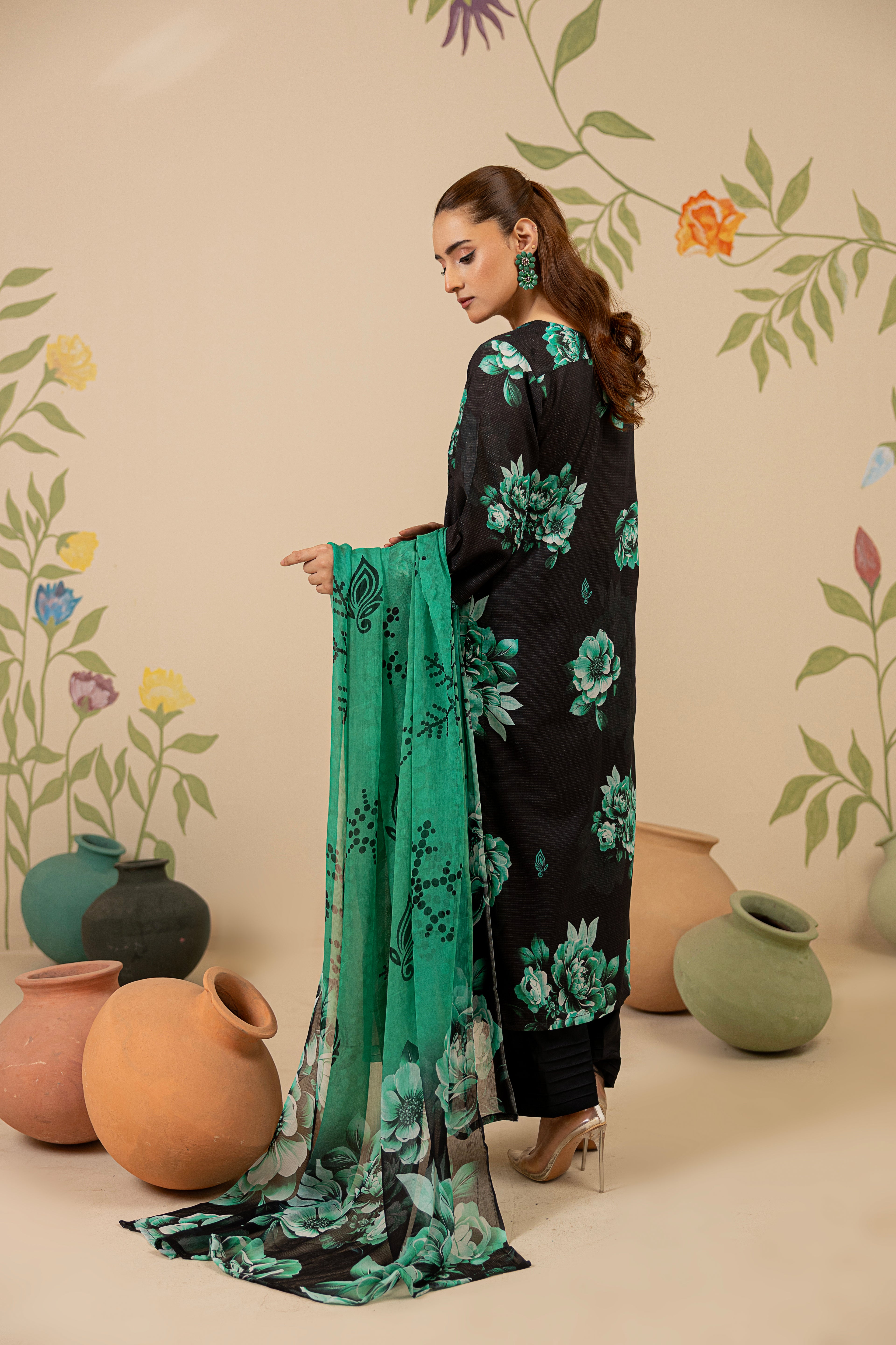 3 PIECE - UNSTITCHED EMBROIDERED LAWN SUIT