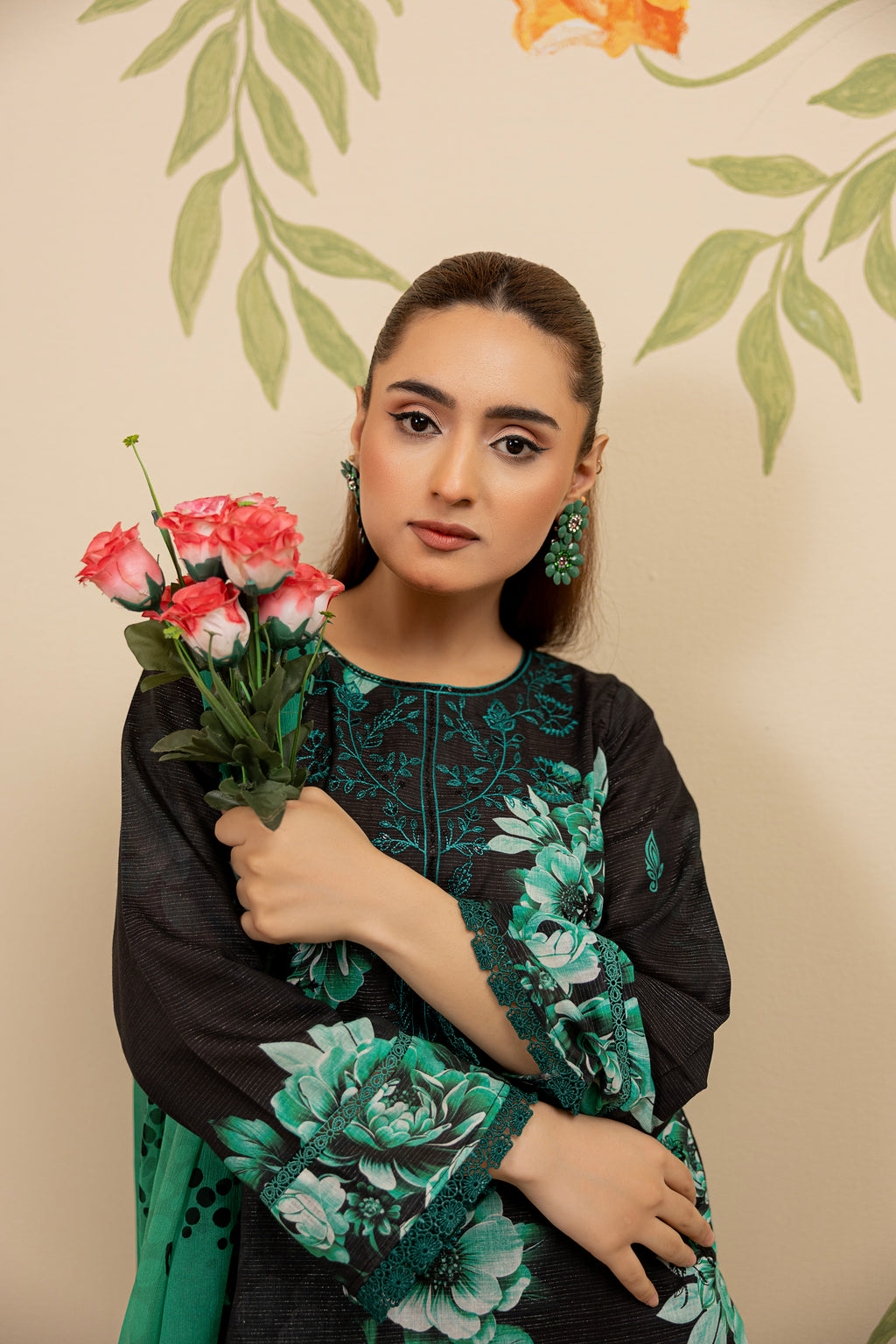 3 PIECE - UNSTITCHED EMBROIDERED LAWN SUIT