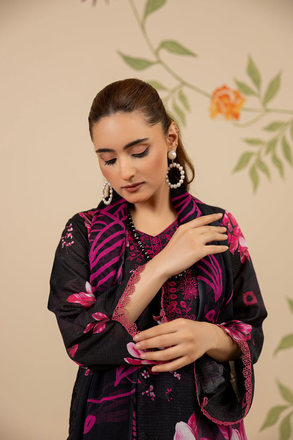 3 PIECE - UNSTITCHED EMBROIDERED LAWN SUIT