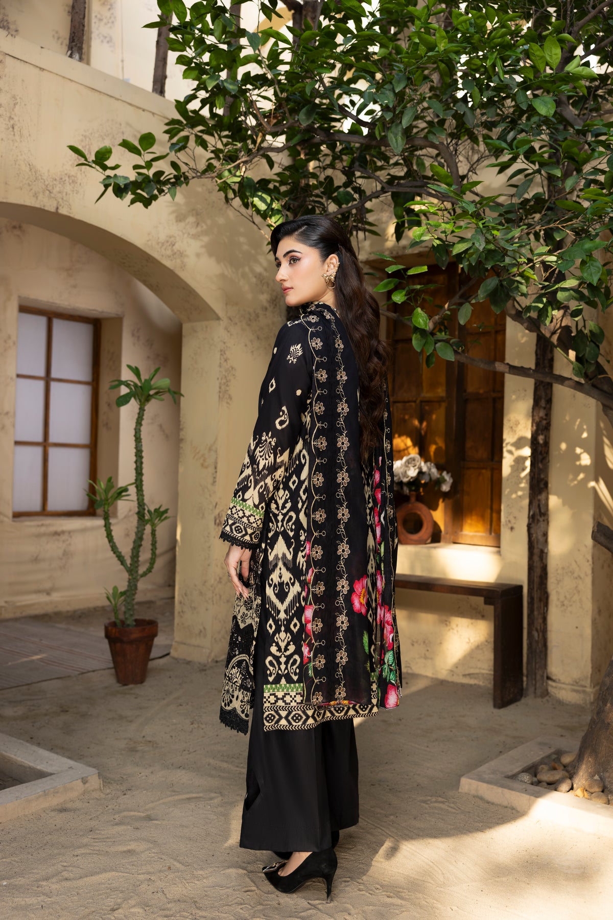 BIN NAEEM Royal Embroidery Vol-01 | 3 Piece Unstitched Cambric Suit