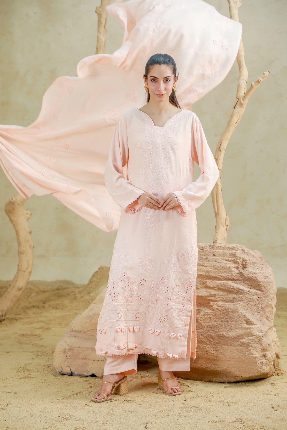 Luxury Karandi Embroidered 3 Piece Suit with Karandi Shawl