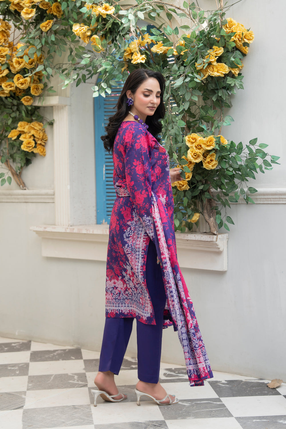 Bin Naeem Platinum Vol-69 Article 09 | 3 Piece Unstitched Lawn Suit