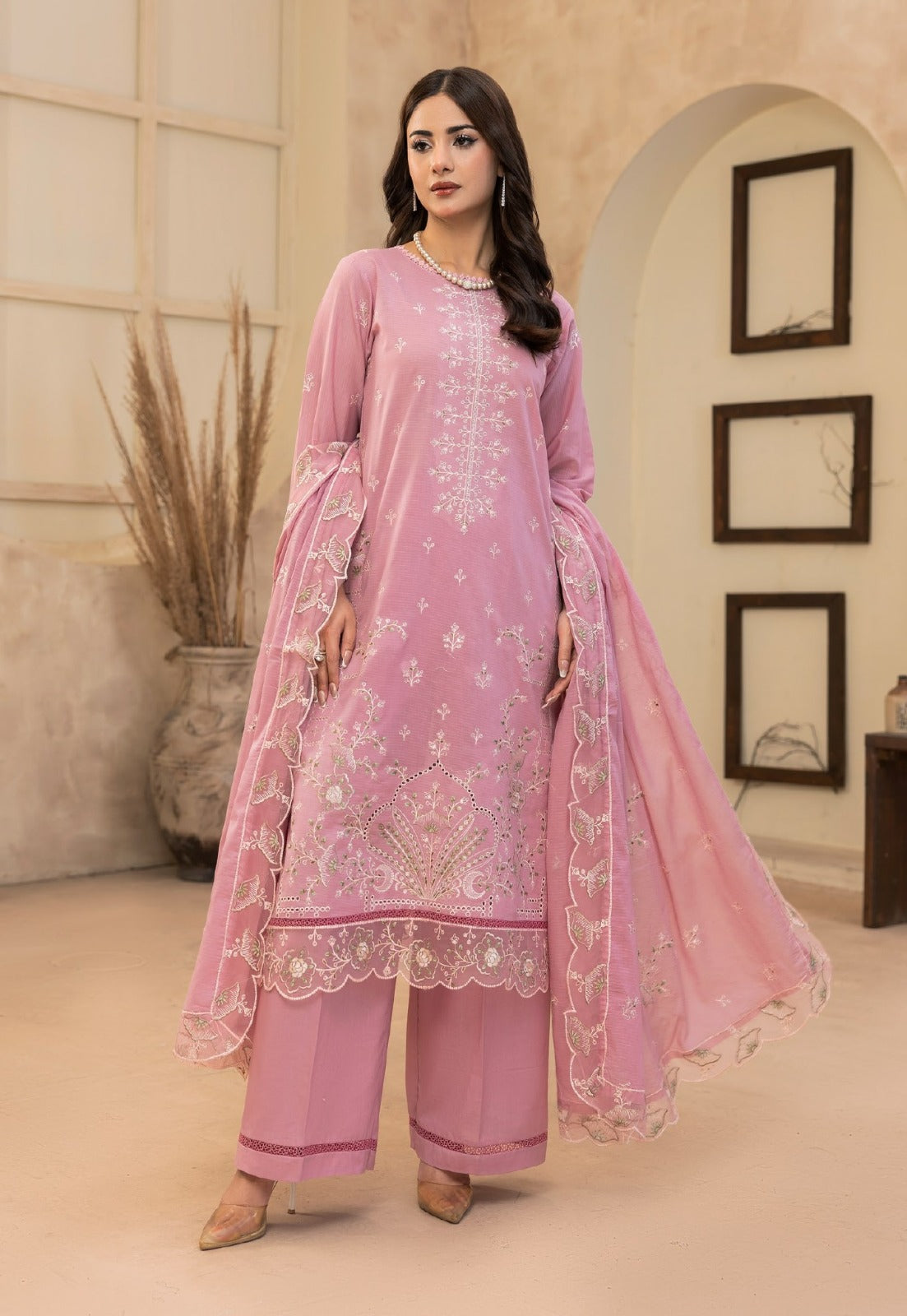 3 PIECE - UNSTITCHED EMBROIDERED LAWN SUIT