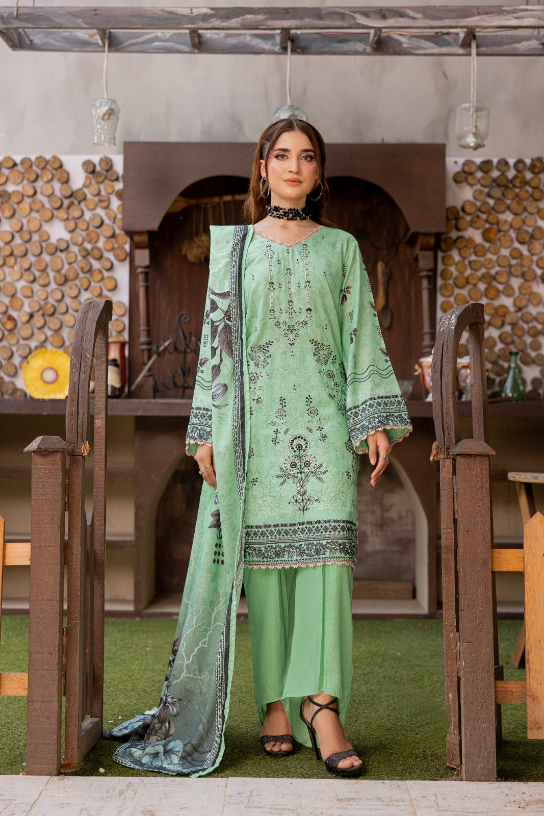Azura Karandi 3 Piece Unstitched Suit