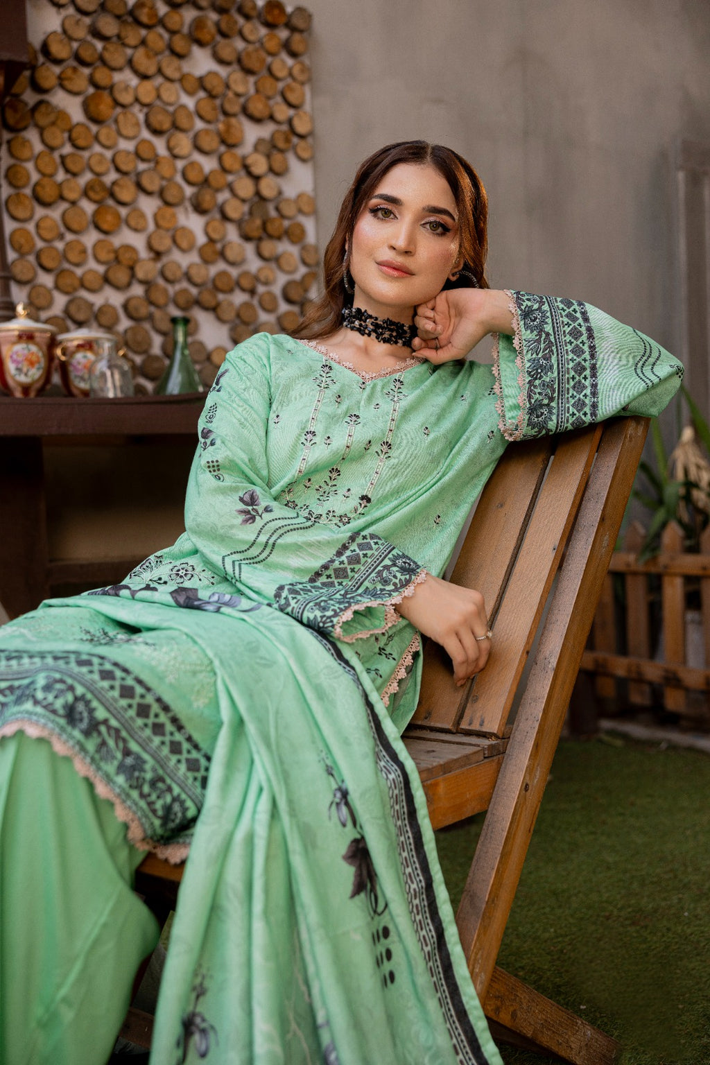 Azura Karandi 3 Piece Unstitched Suit