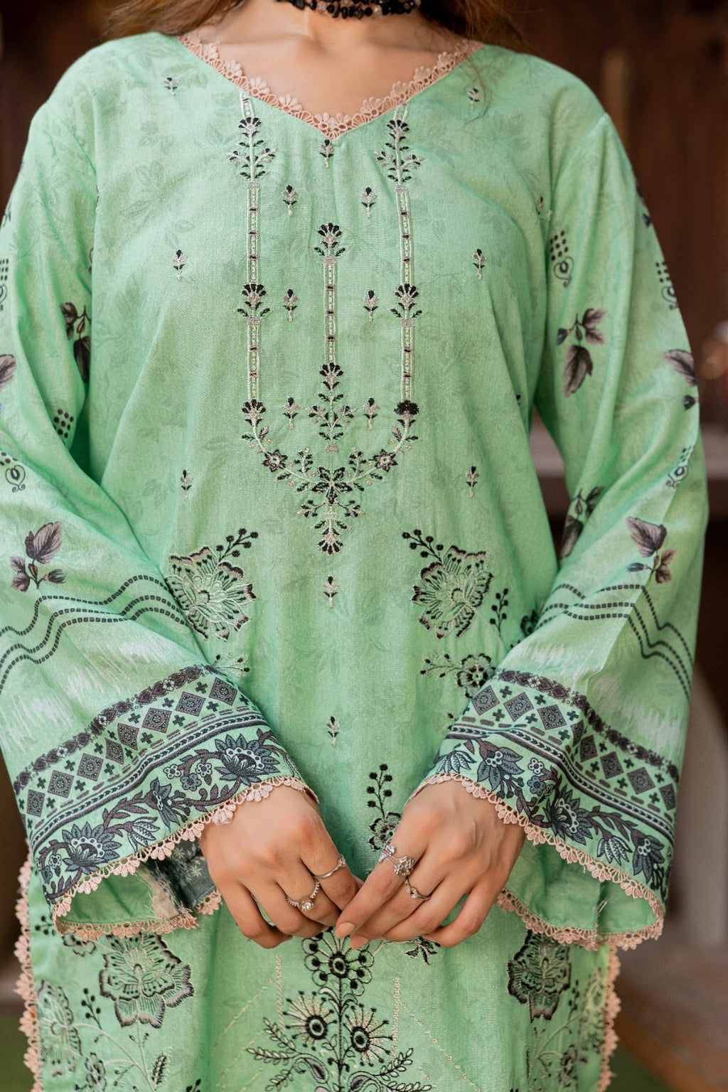Azura Karandi 3 Piece Unstitched Suit
