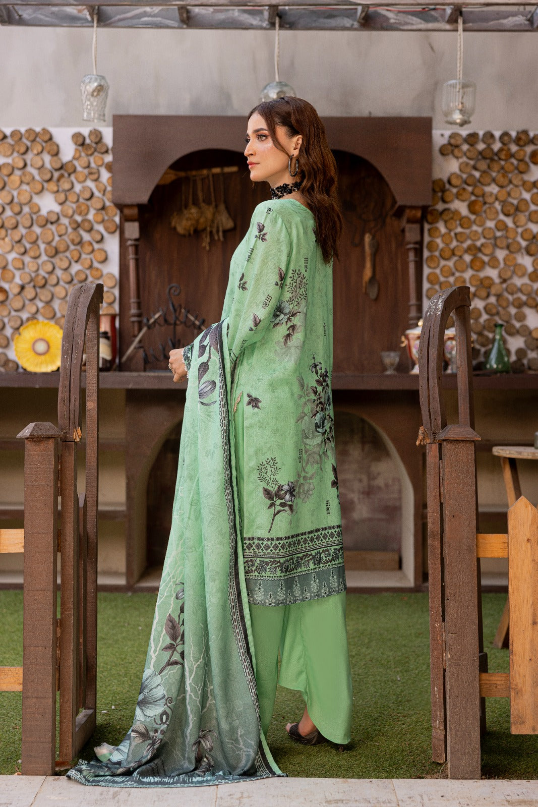 Azura Karandi 3 Piece Unstitched Suit