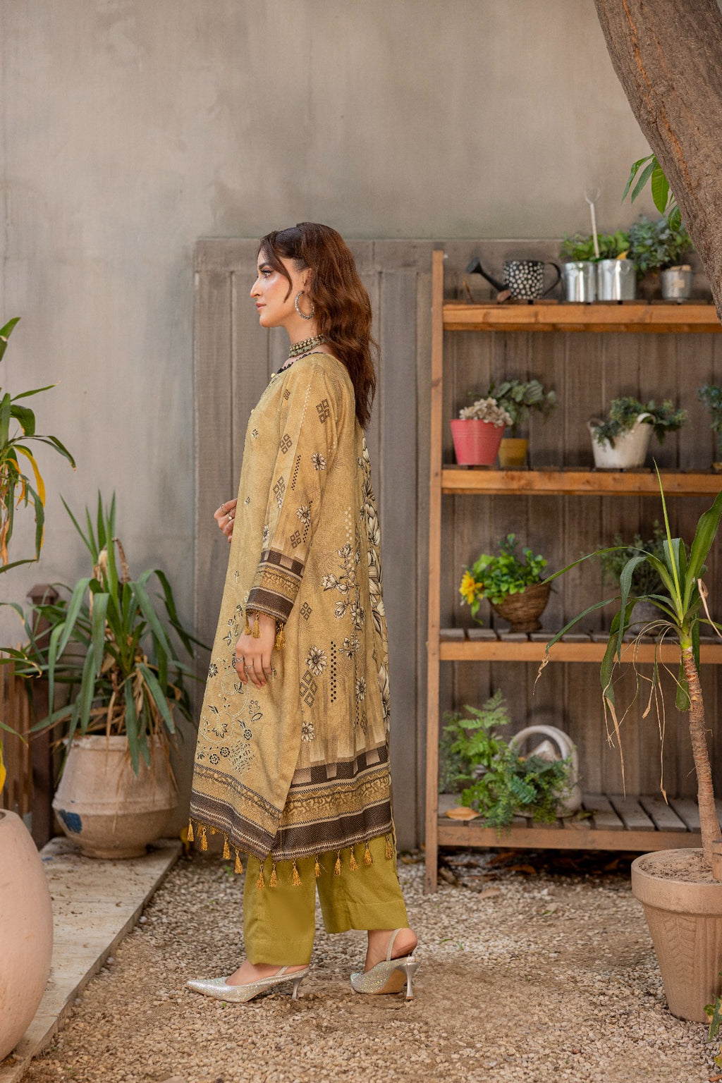 Azura Karandi 3 Piece Unstitched Suit