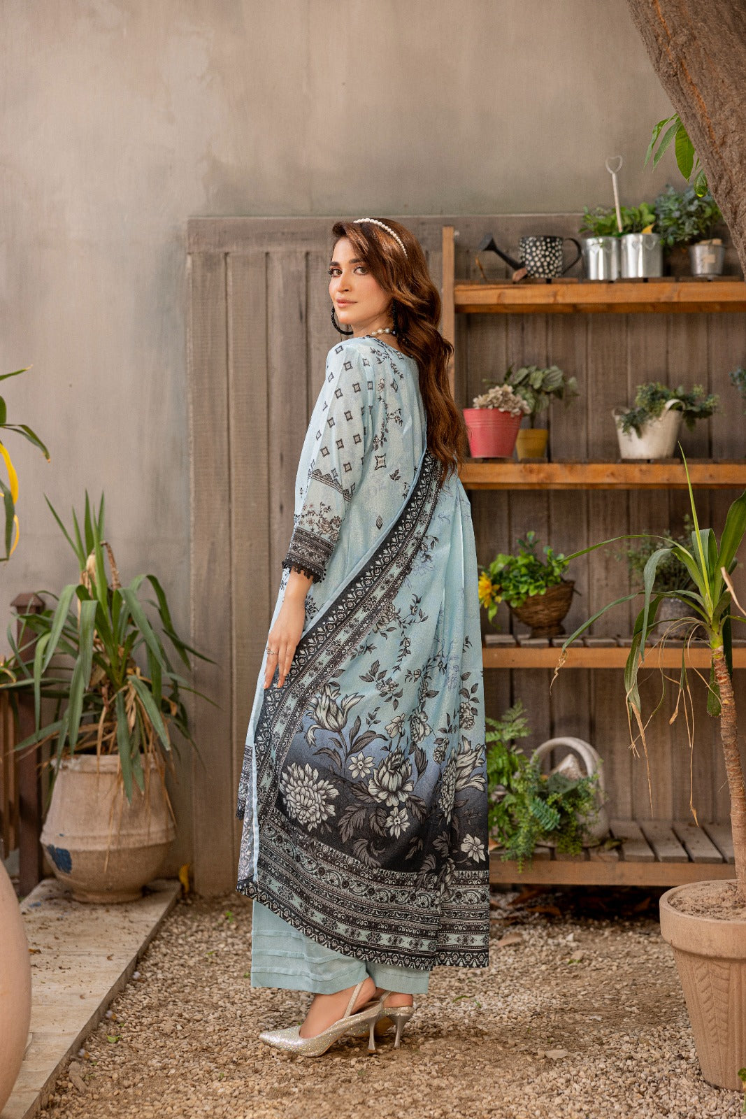 Azura Karandi 3 Piece Unstitched Suit