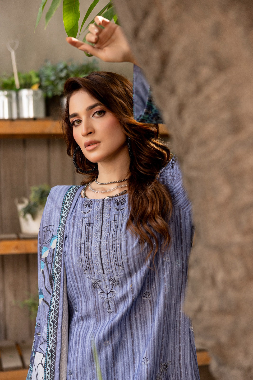 Azura Karandi 3 Piece Unstitched Suit