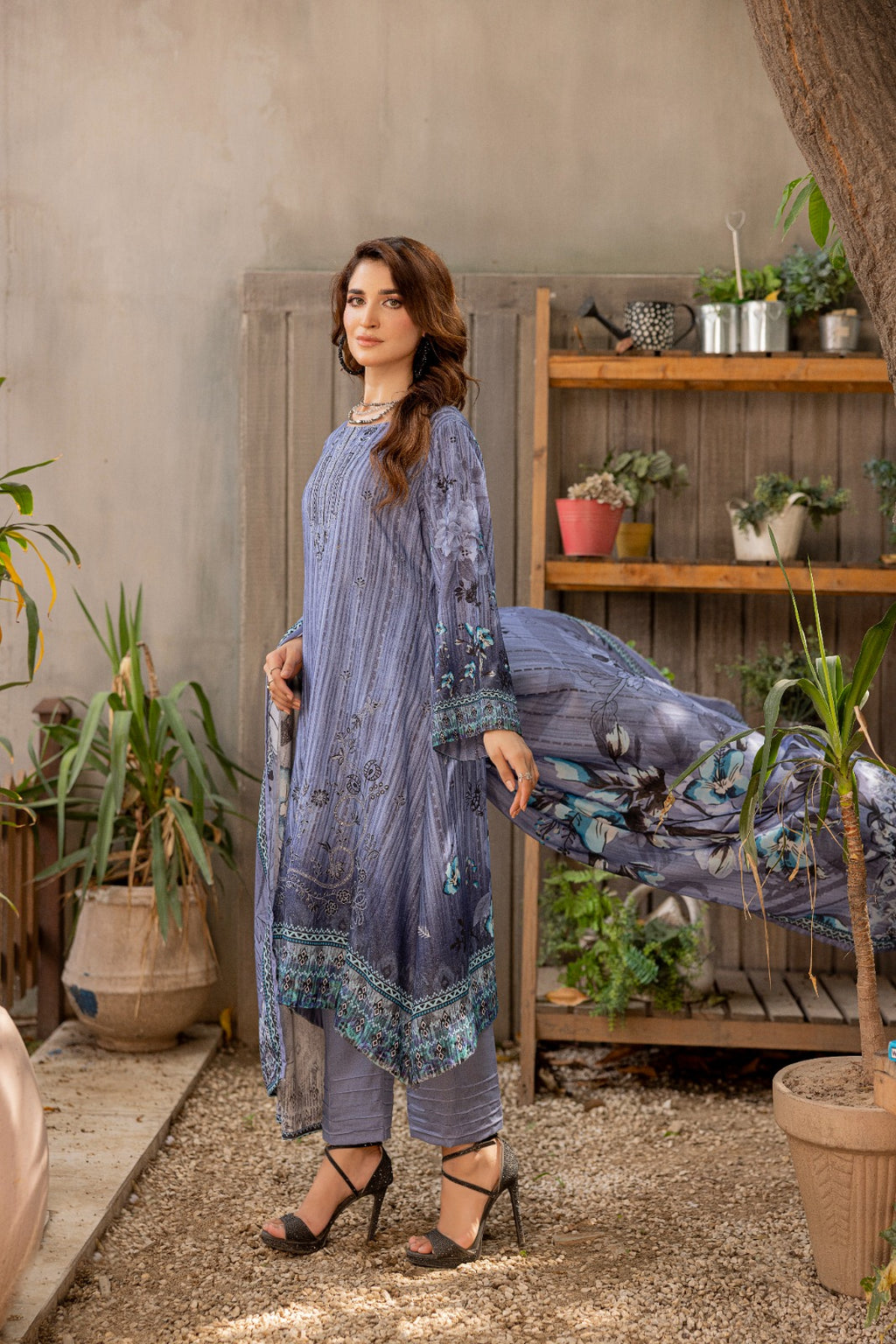 Azura Karandi 3 Piece Unstitched Suit