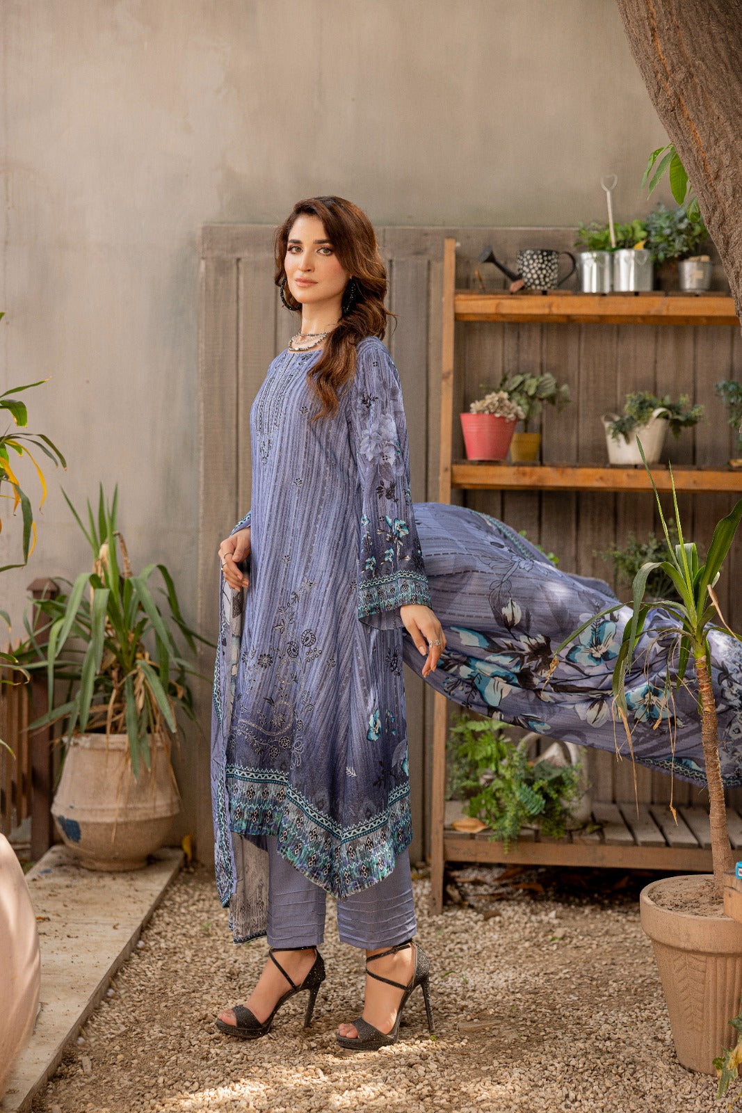 Azura Karandi 3 Piece Unstitched Suit