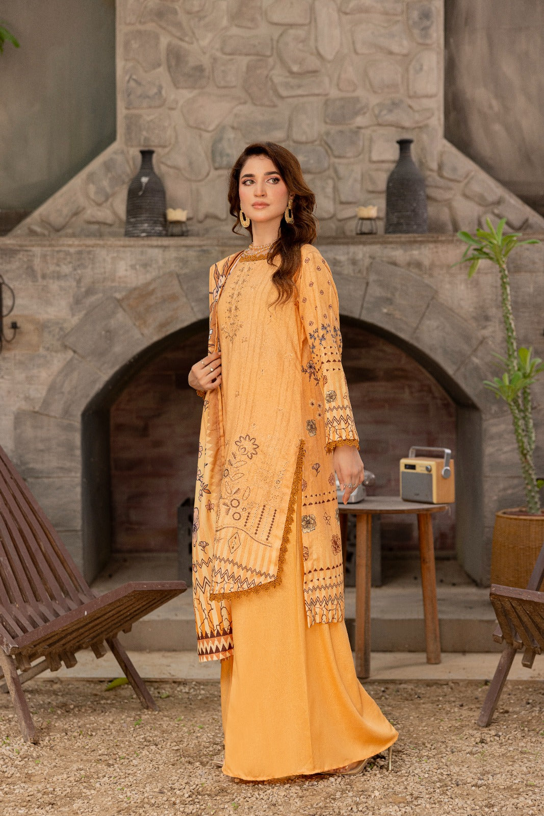 Azura Karandi 3 Piece Unstitched Suit