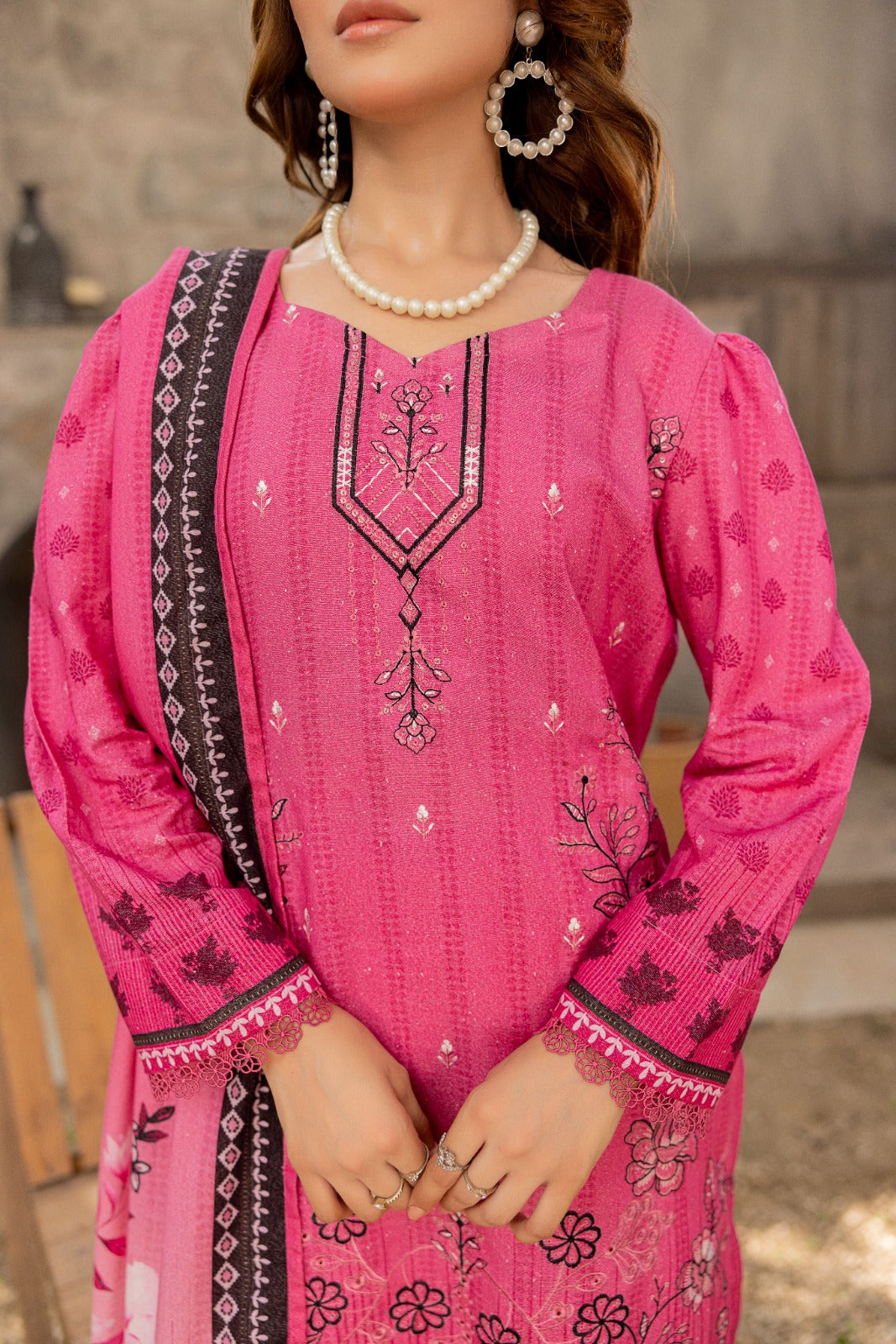 Azura Karandi 3 Piece Unstitched Suit