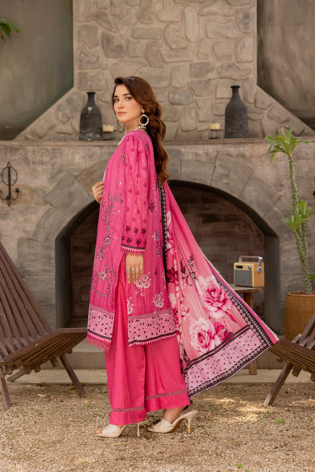 Azura Karandi 3 Piece Unstitched Suit