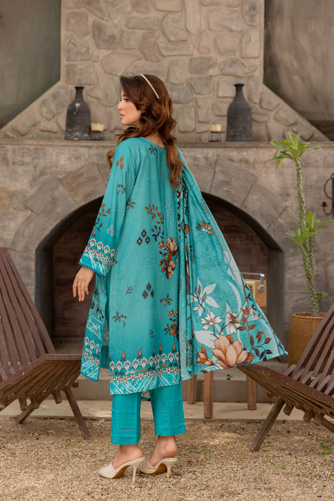 Azura Karandi 3 Piece Unstitched Suit